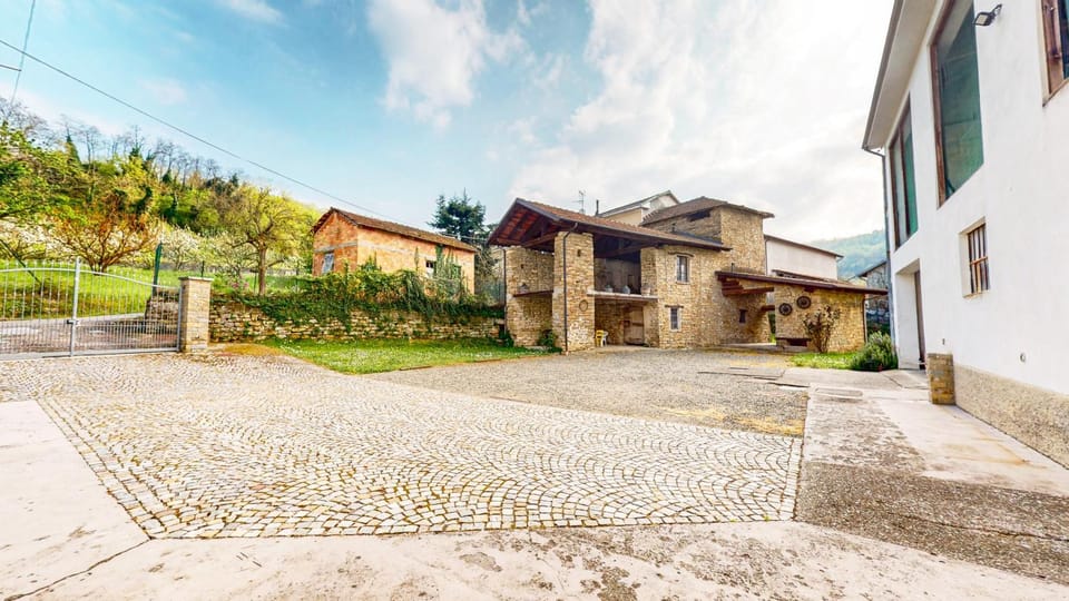 Inner courtyard view