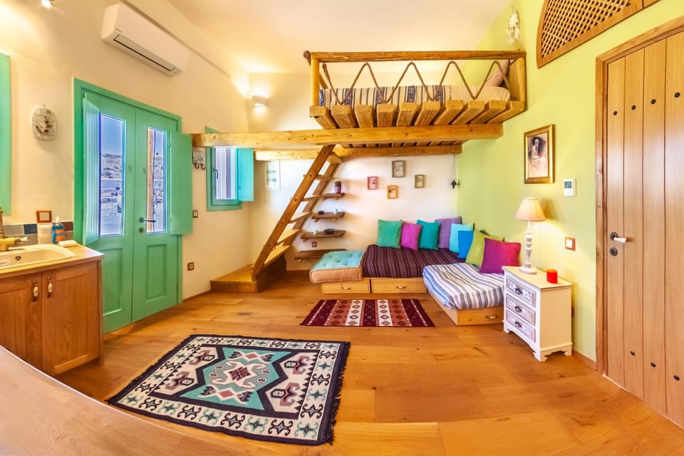 Olive Leaf Houses House in Santorini