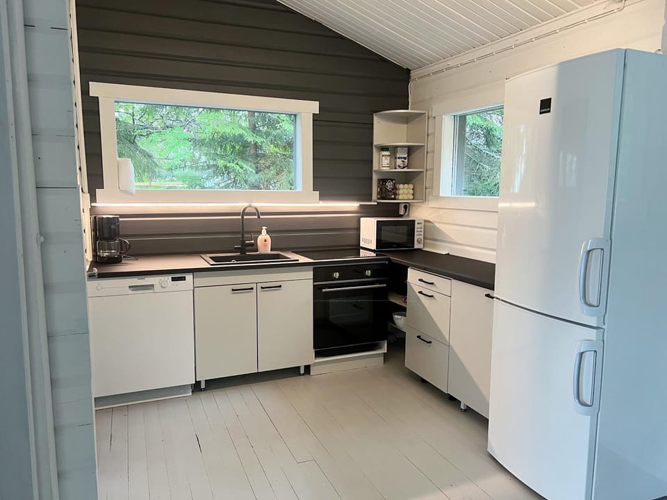 Lake Cottage with sauna (near City) Chalet in Finland