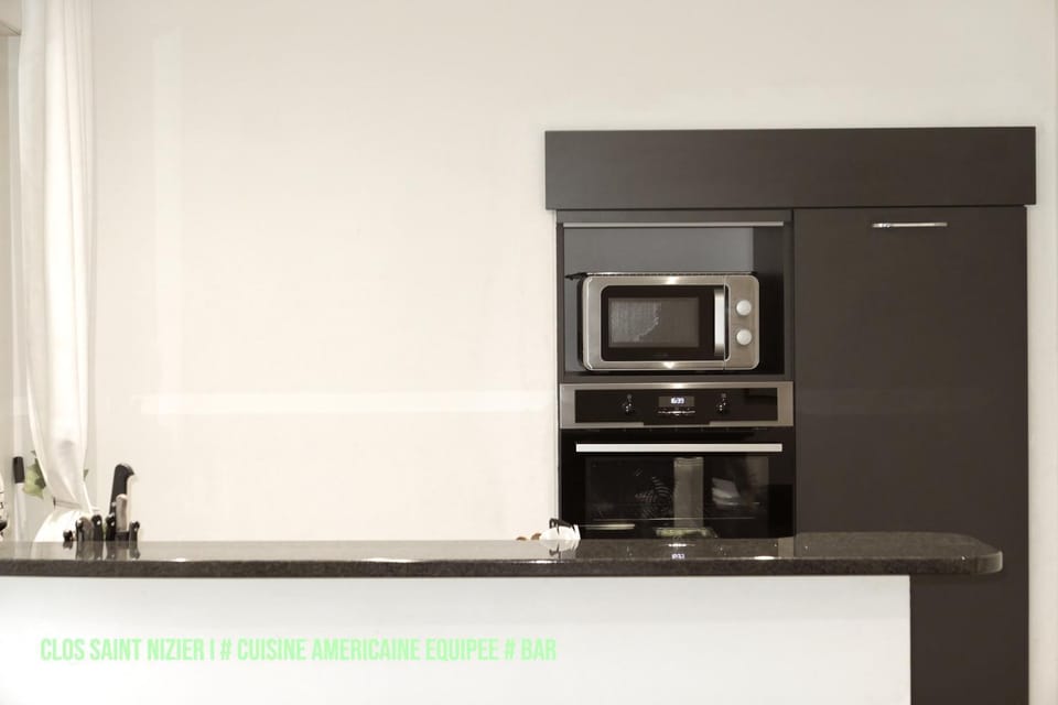 Coffee/tea facilities, Kitchen or kitchenette