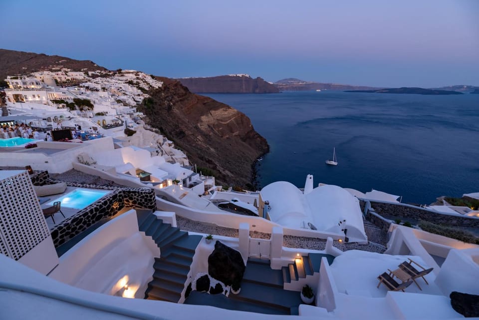 Property building, Patio, Natural landscape, Bird's eye view, View (from property/room), Balcony/Terrace, Pool view, Sea view, sunbed