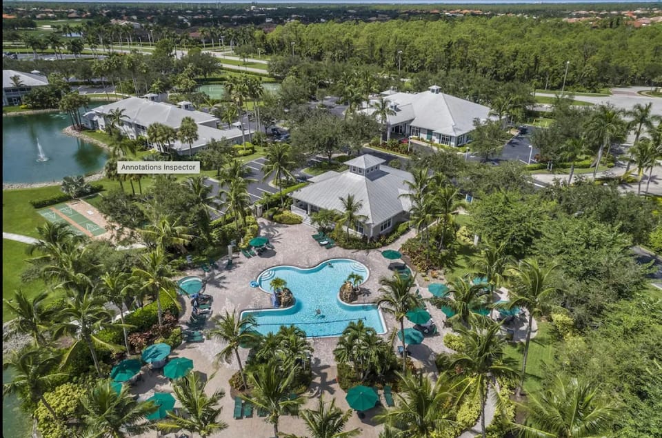 Bird's eye view, Swimming pool, Swimming pool
