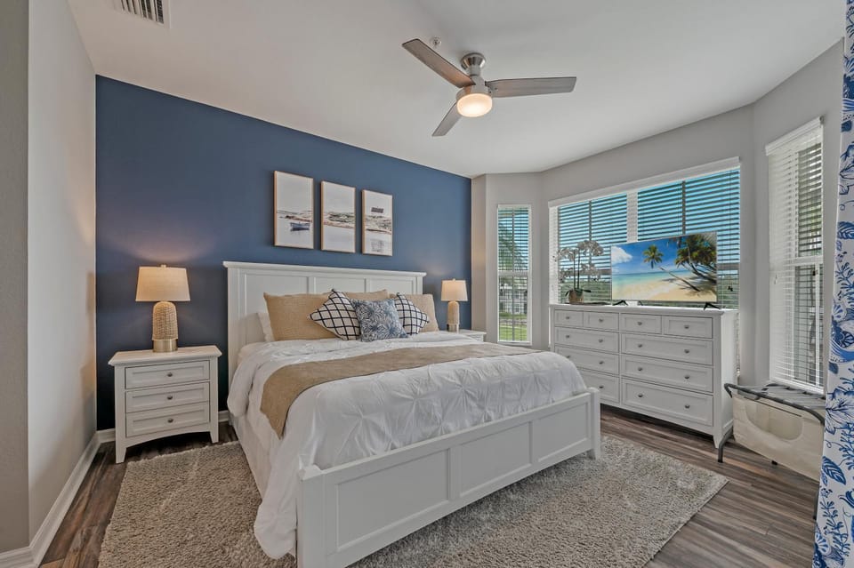Bed, Bedroom, fireplace