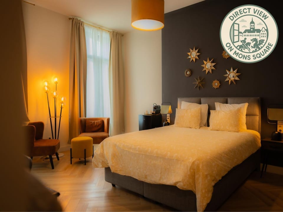 Bed, Living room, Bedroom