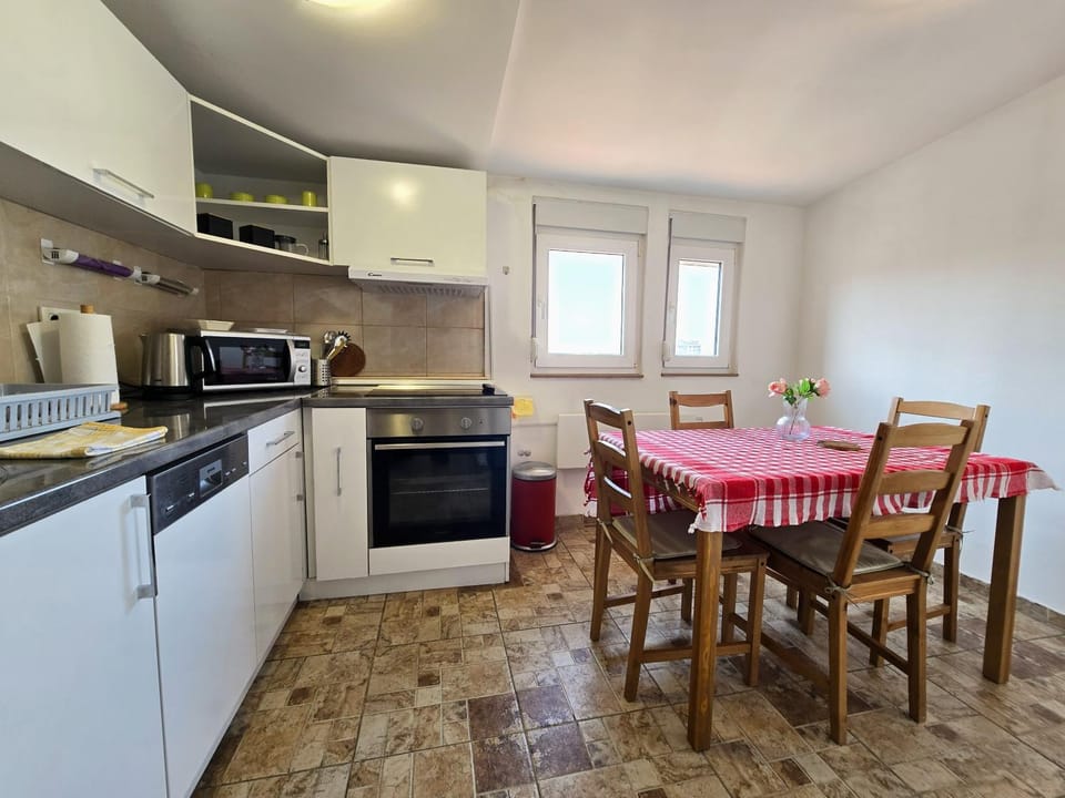 microwave, oven, kitchen