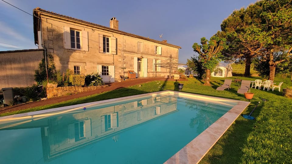 L'HERMITAGE D'ALIENOR Bed and Breakfast in Nouvelle-Aquitaine