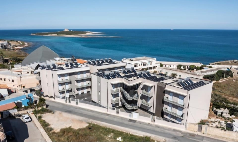 Property building, Natural landscape, Bird's eye view, City view, Sea view