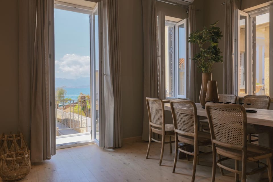 View (from property/room), Dining area, Sea view