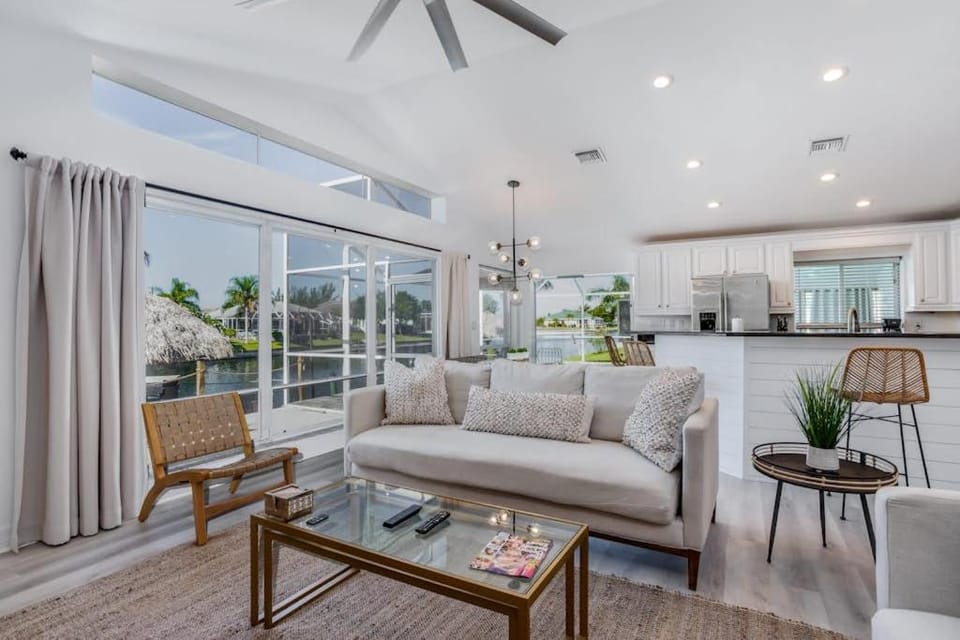Capeside Retreat House in Cape Coral
