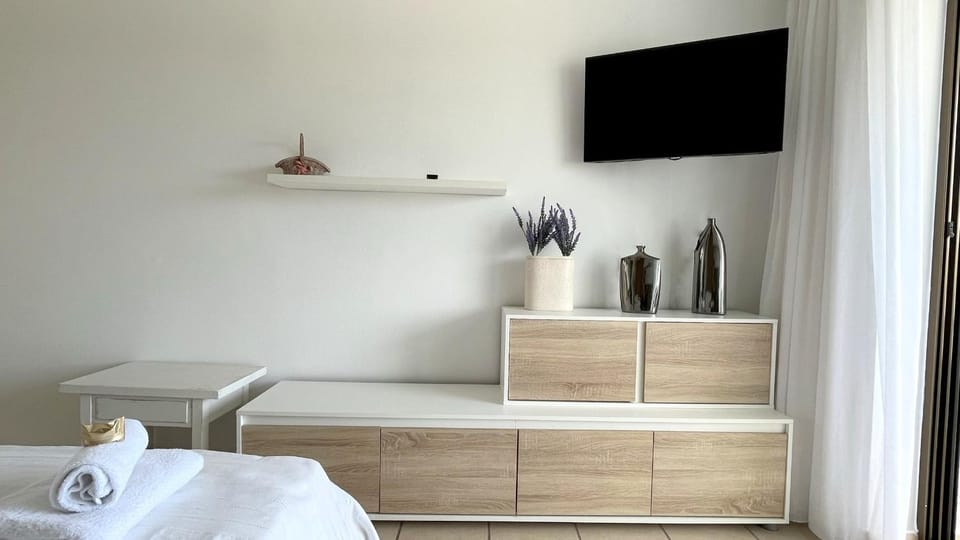 TV and multimedia, Bedroom