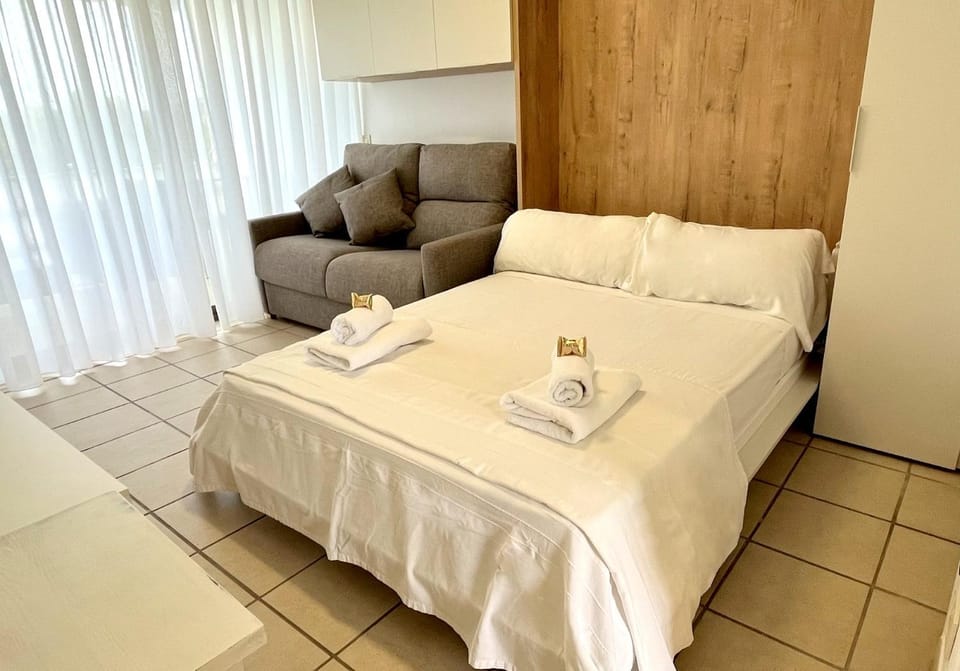 Bed, Living room, Bedroom