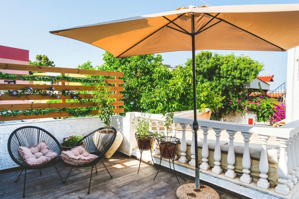Patio, Seating area