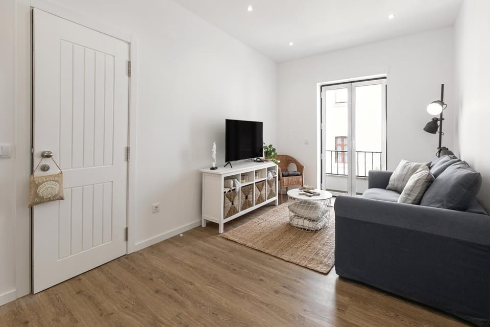 Communal lounge/ TV room, TV and multimedia, Living room, Seating area