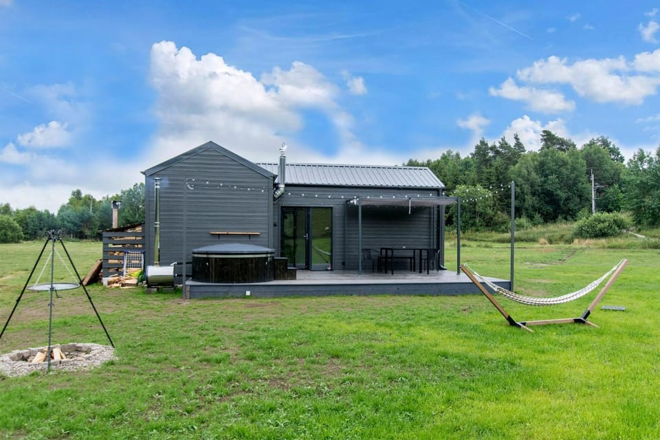 Property building, Natural landscape, BBQ facilities, Garden, Hot Tub, View (from property/room), Balcony/Terrace