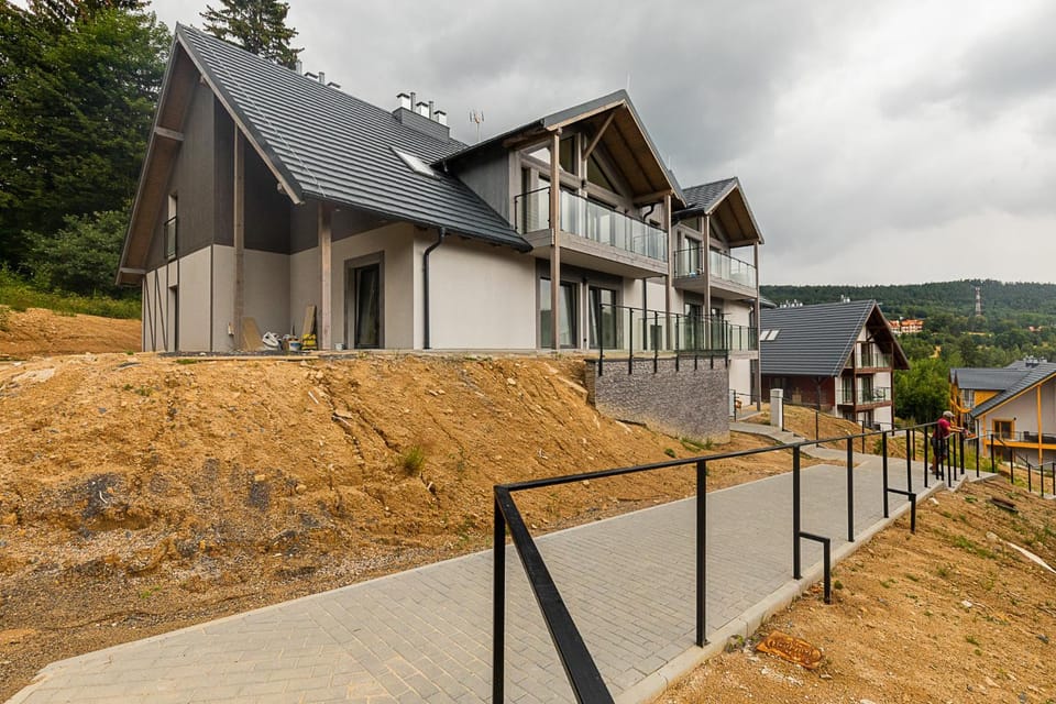 Property building, Day
