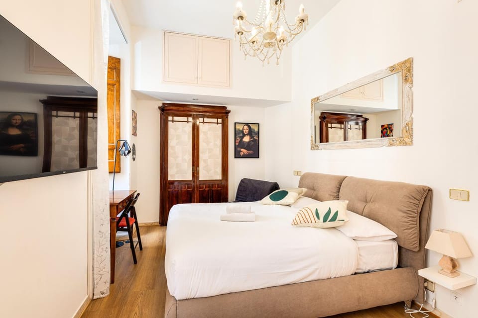 The Eclectic Loft Spagna Apartment in Rome