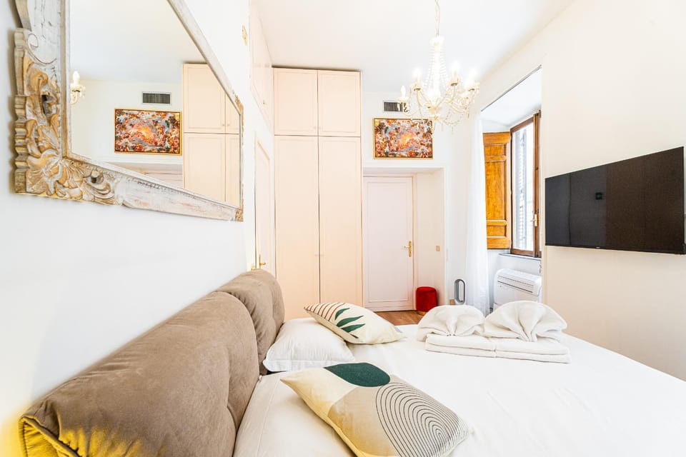 The Eclectic Loft Spagna Apartment in Rome