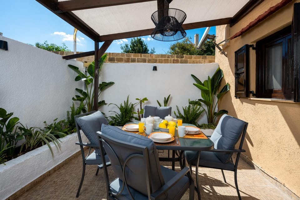 Patio, Balcony/Terrace