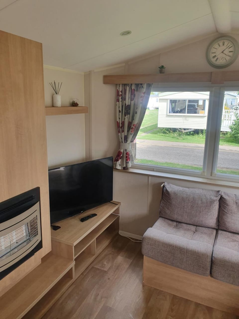 Fantasy Island King Fisher 8Berth 401 Campground/ 
RV Resort in Ingoldmells