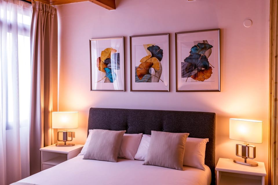 Bed, Decorative detail, Bedroom