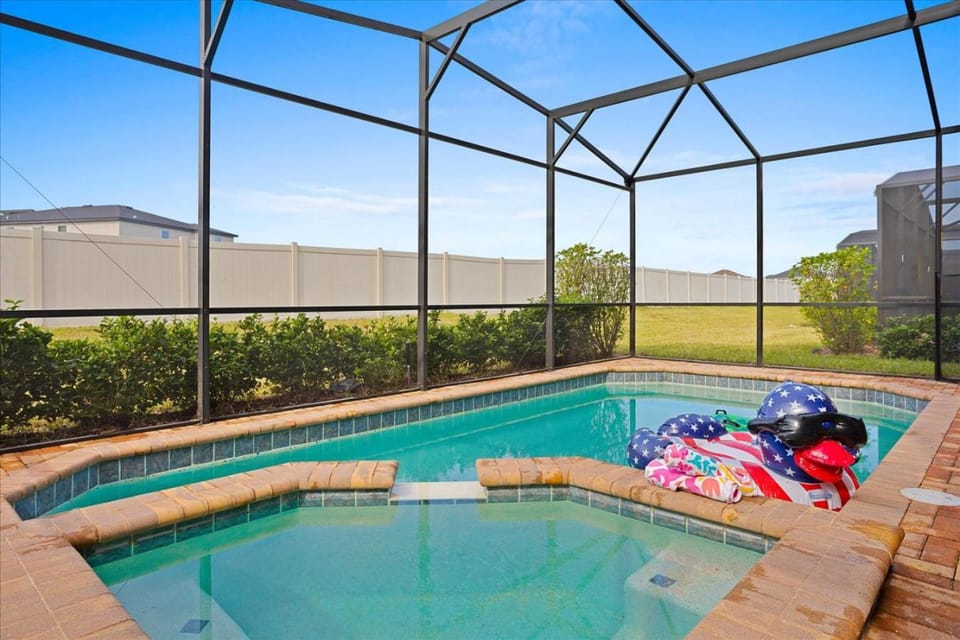 7BR Villa | Pool • BBQ • Resort Amenities • Disney 10 Min Villa in Osceola County