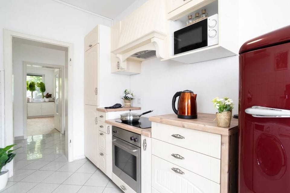 Coffee/tea facilities, Kitchen or kitchenette, minibar, pet friendly