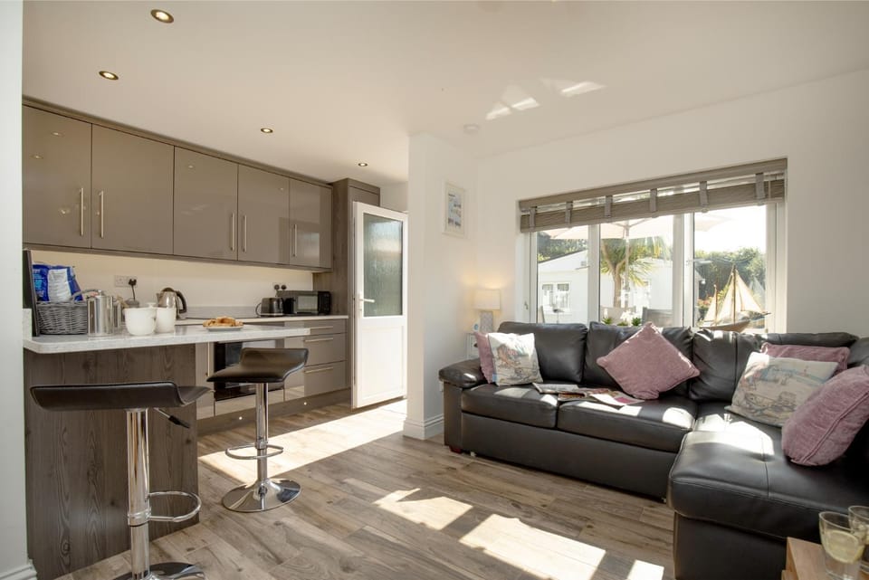 Little Greenway Holiday Bungalow Chalet in Kingswear