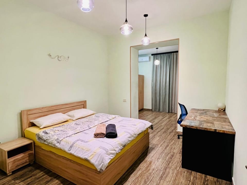 City Center Spacious 3 Bedroom+ 2.5 Bathrooms , Stunning View + Open Balcony For Families and Groups Apartment in Yerevan