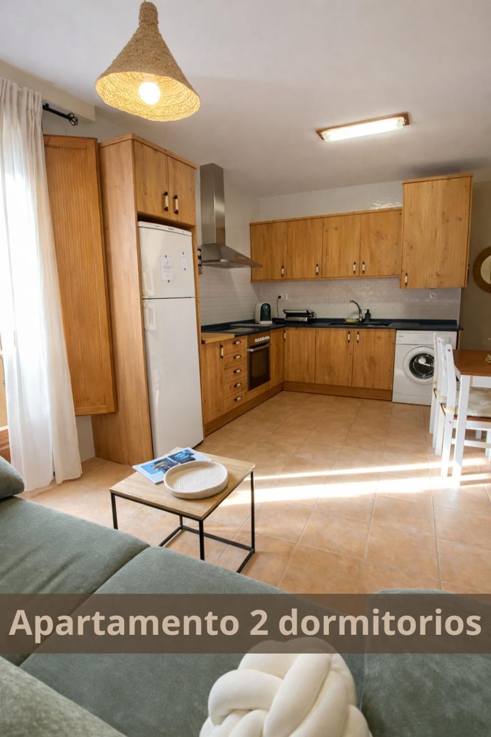 Kitchen or kitchenette, Dining area, washing machine