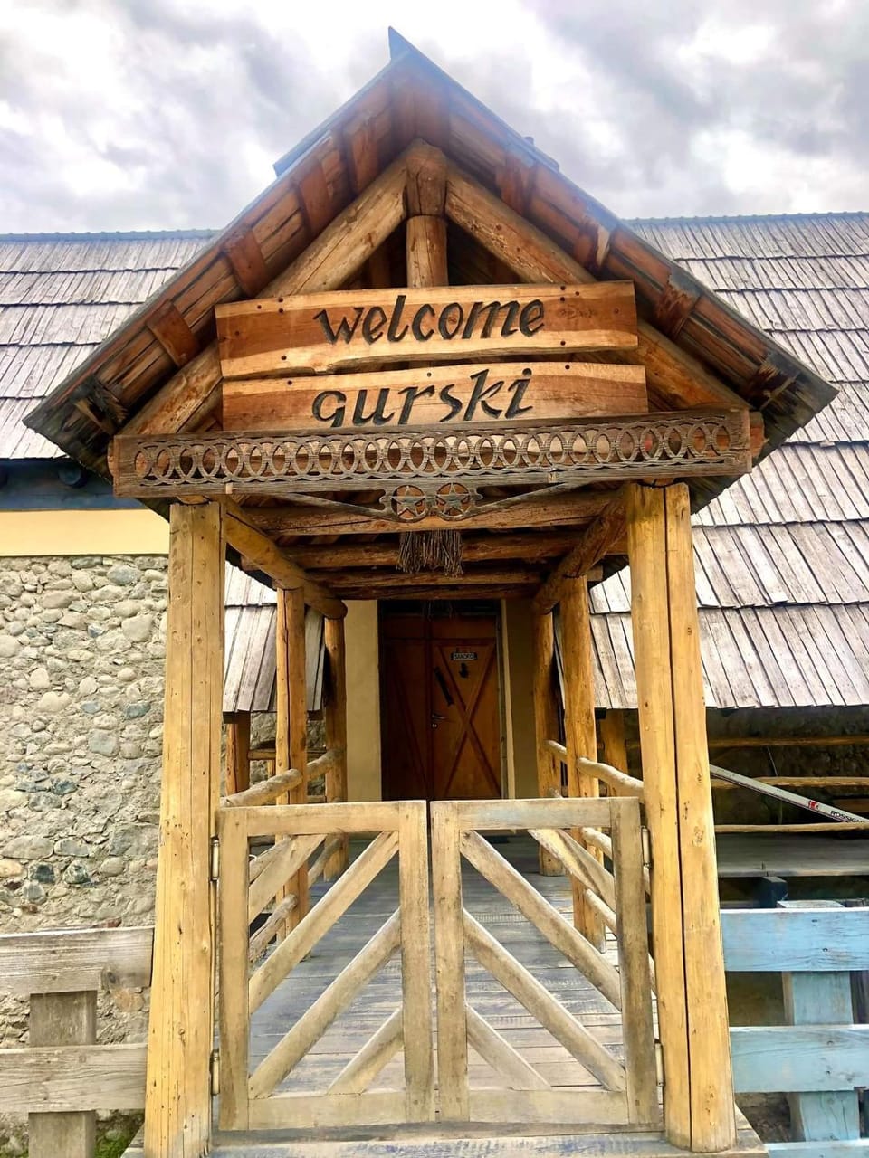 Facade/entrance