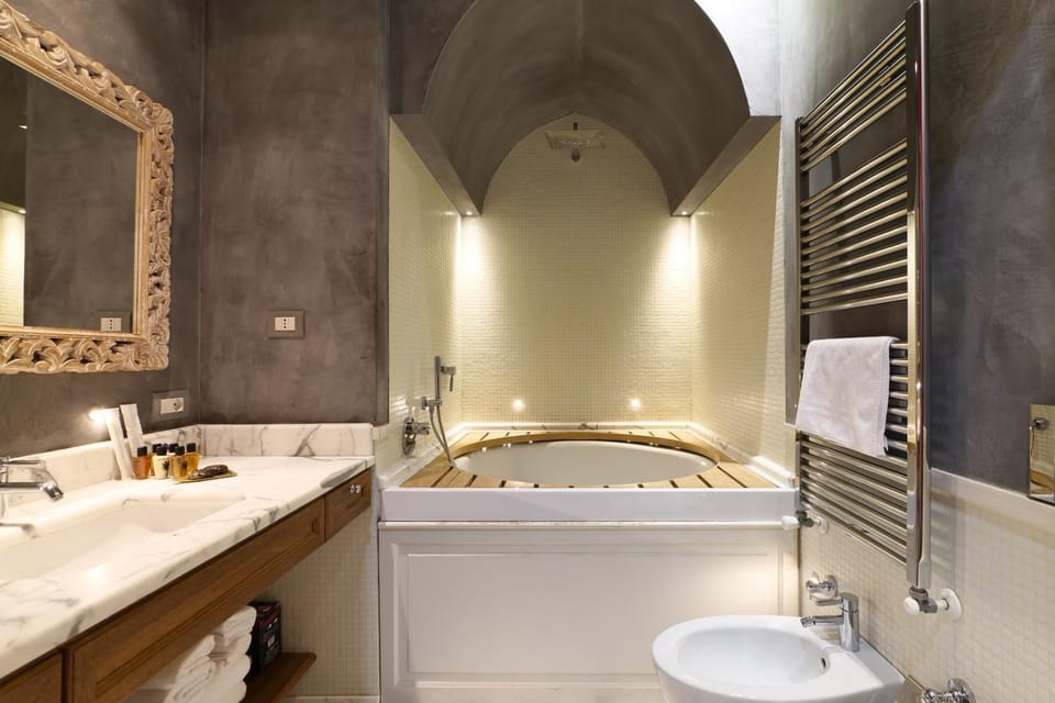 Toilet, Bath