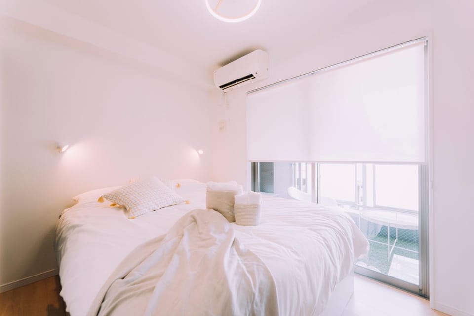 Bed, Photo of the whole room, Bedroom, air conditioner