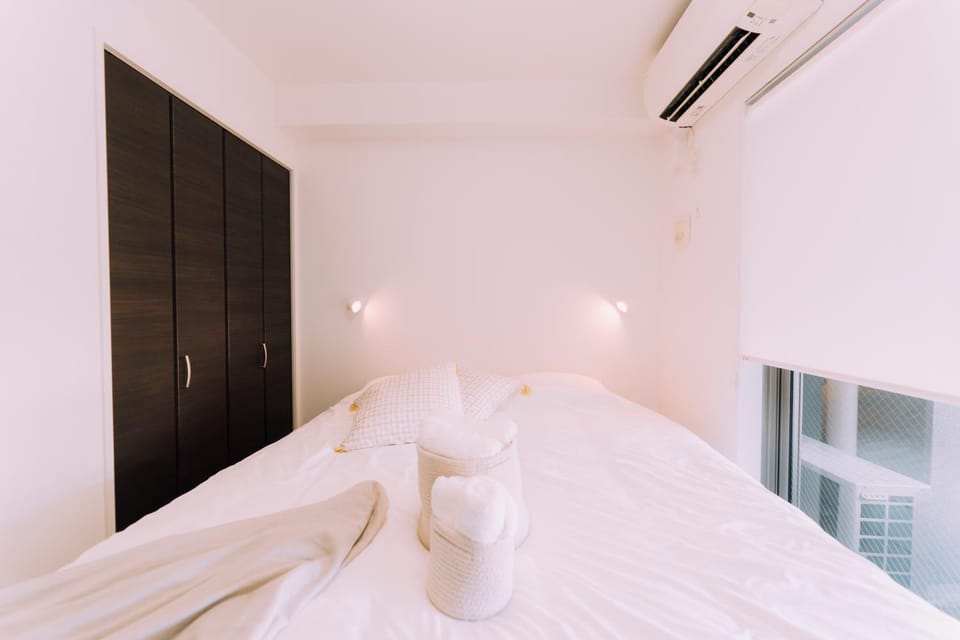 Bed, Photo of the whole room, Bedroom, air conditioner