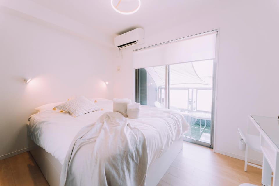 Bed, Photo of the whole room, Bedroom, air conditioner