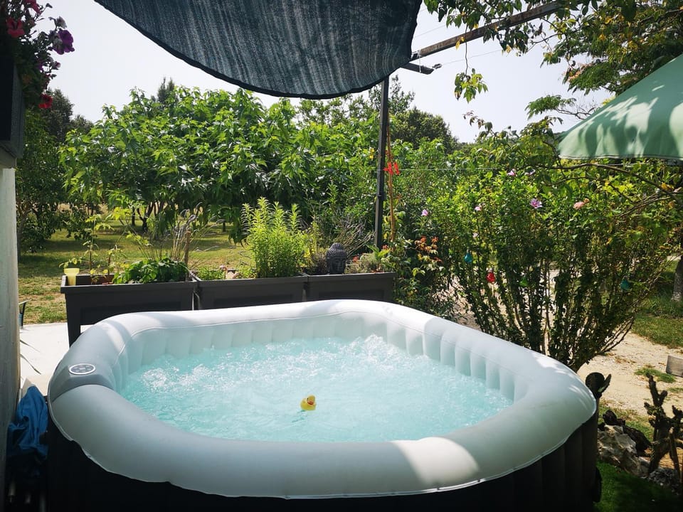 Mado Bed and Breakfast in Provence
