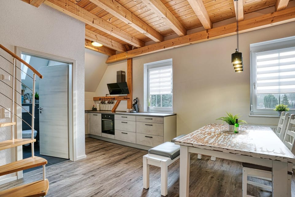 Bathroom, Kitchen or kitchenette, Dining area