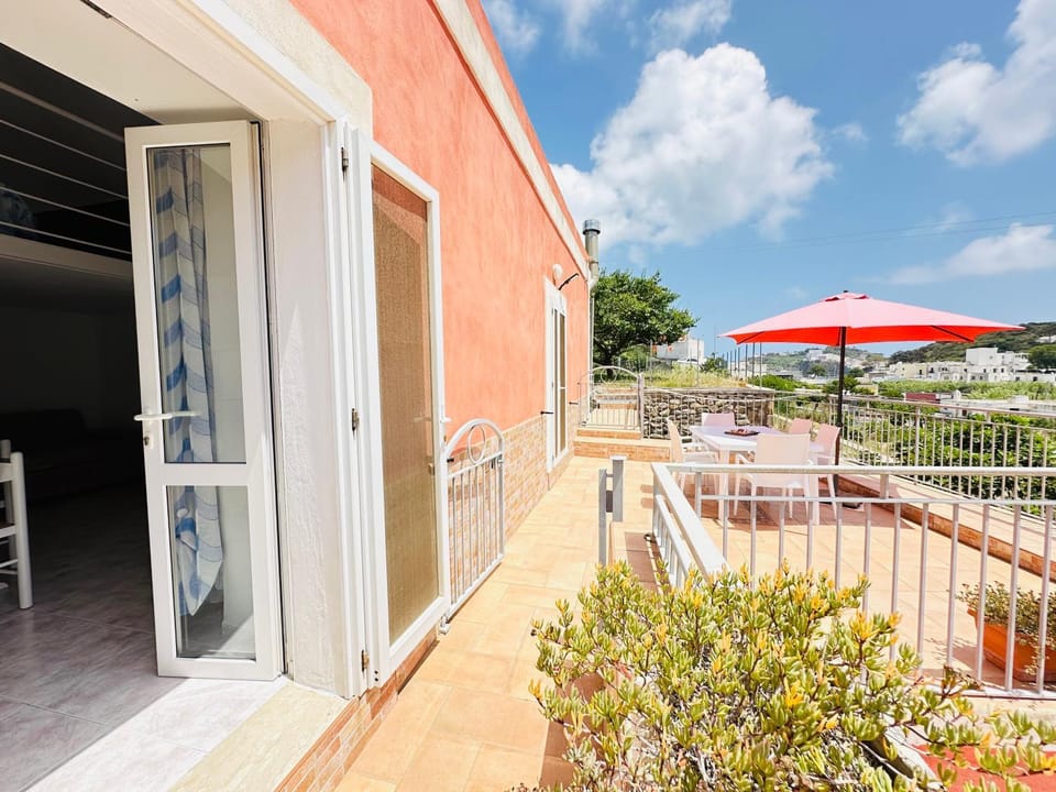 Property building, Balcony/Terrace