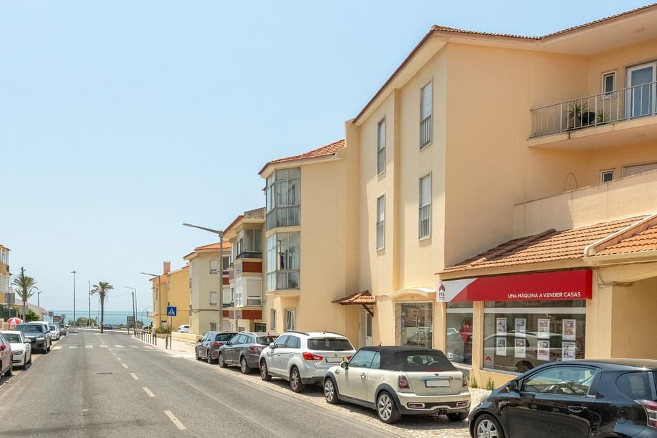 GuestReady - Cosy apt in Parede near the beach Apartment in Lisbon District