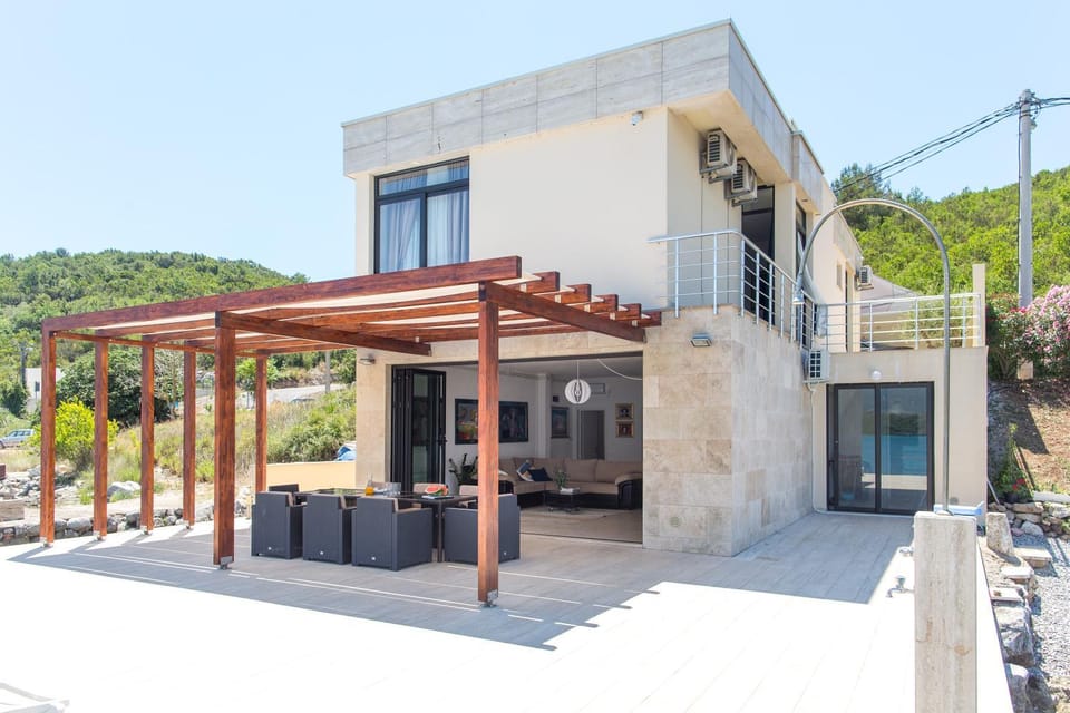 Off site, Balcony/Terrace, Seating area