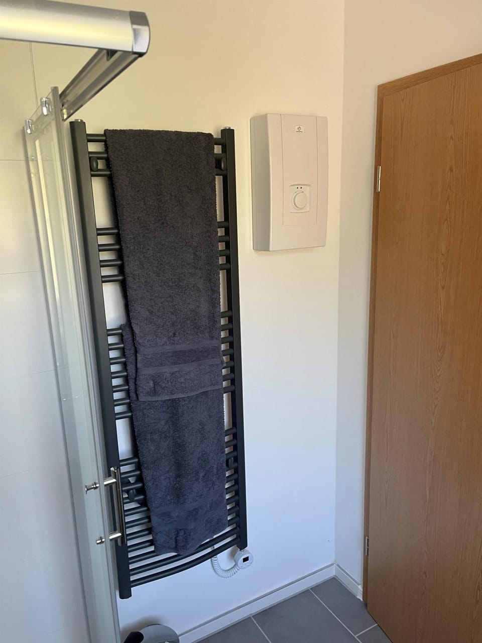 Bathroom, towels