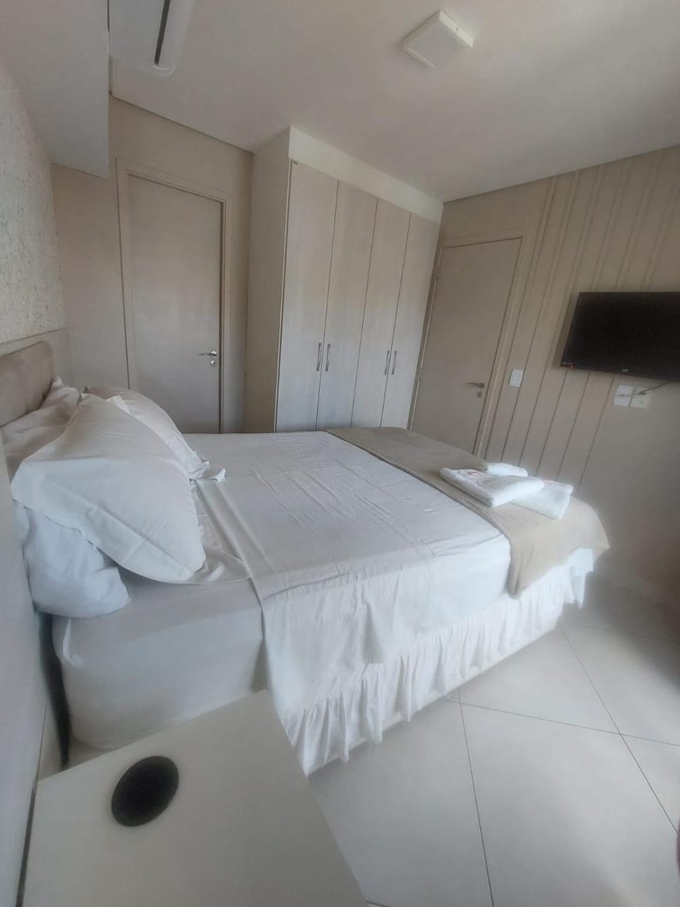 Bed, Bedroom, towels, wardrobe