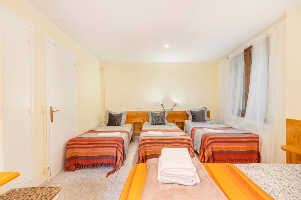 Property building, Living room, Bedroom