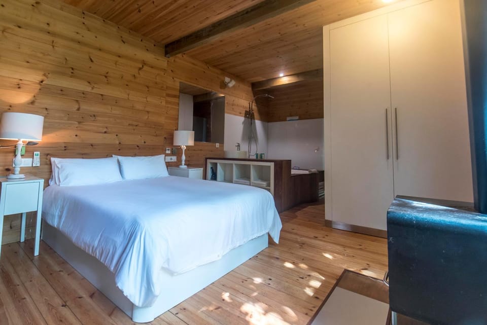 Cabanas de Apriscos Campground/ 
RV Resort in Galicia