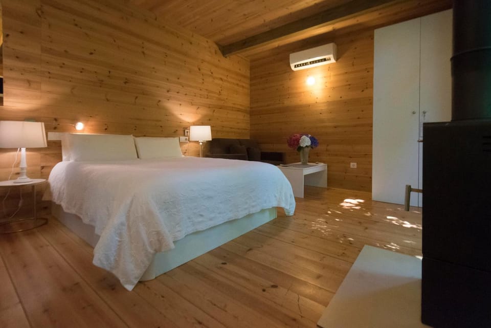 Cabanas de Apriscos Campground/ 
RV Resort in Galicia