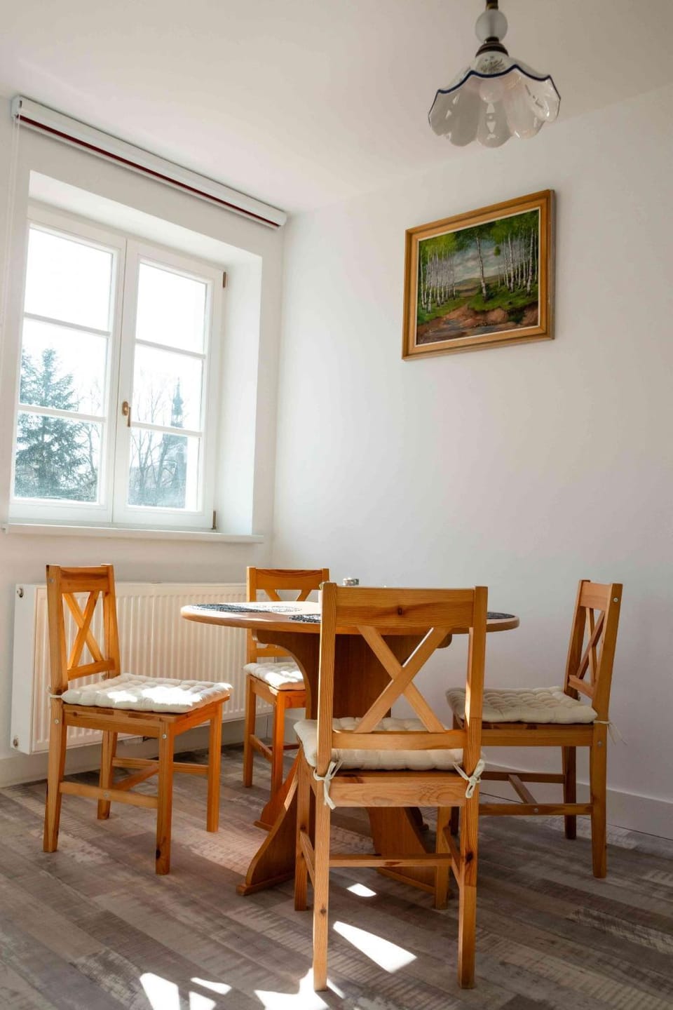 Seating area, Dining area