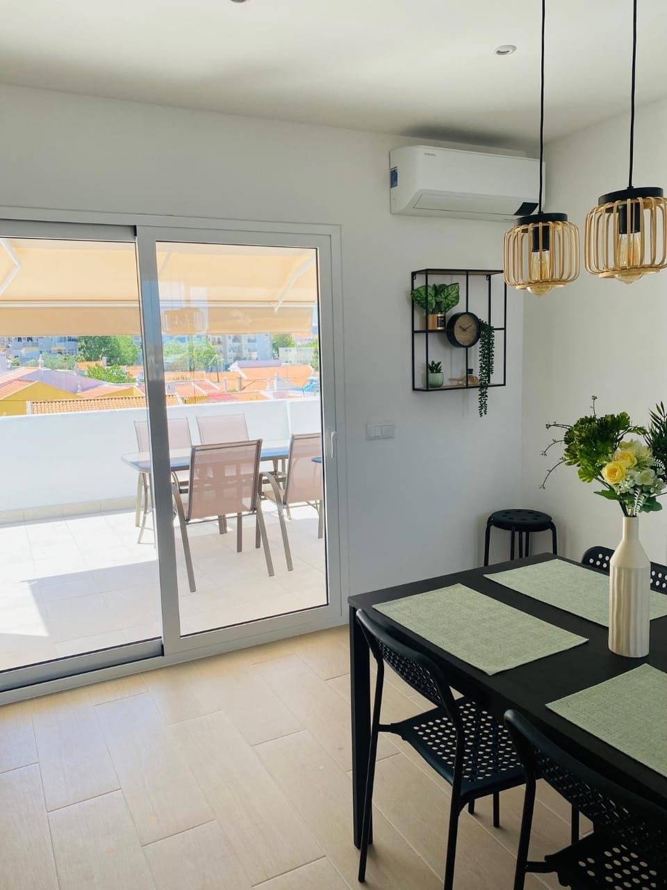 Patio, Dining area