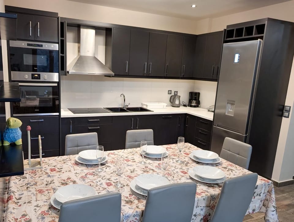 Dimitris Hidden Paradise - Three bedroom apartment Apartment in Cephalonia