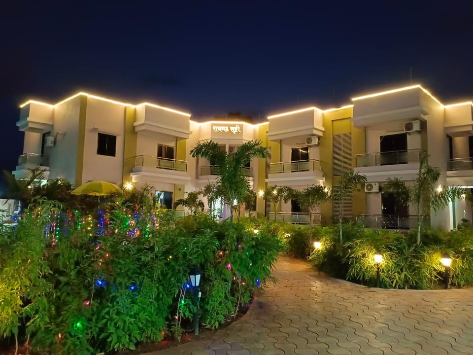 Property building, Spring, Night, Garden, Garden view