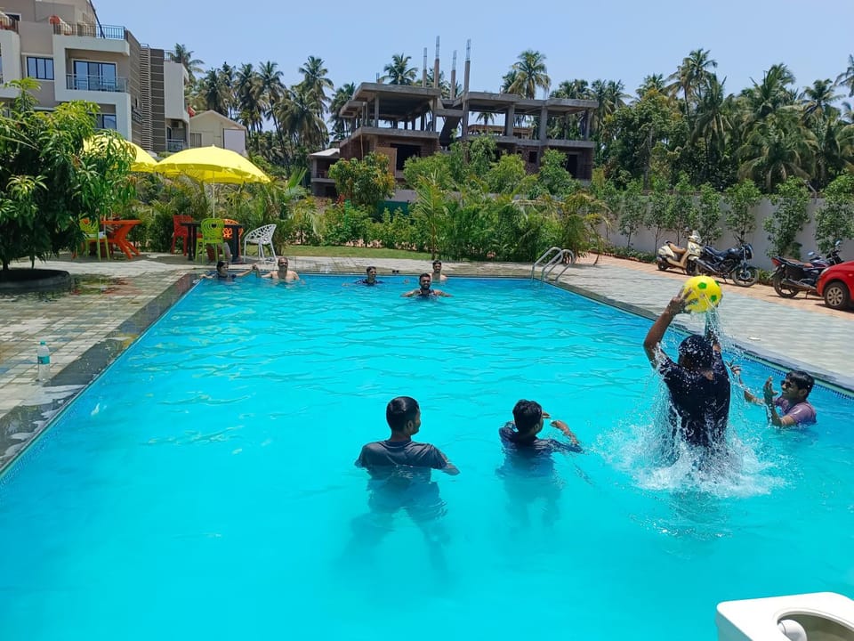 Pool view, Swimming pool, group of guests