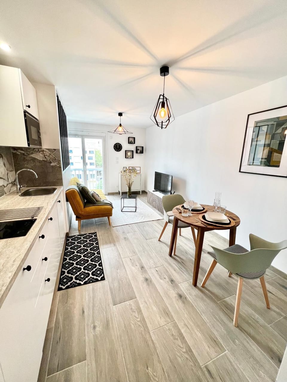 Kitchen or kitchenette, Living room, Dining area